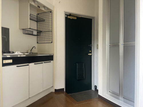 内装:玄関。 内装:玄関。