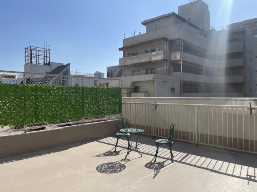 ベンチを置いてくつろぐ、ガーデニングなどの趣味を楽しむ、様々な形で活用できます。