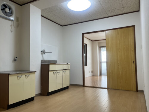 引き戸を開けて一つの広い空間としてもお使い頂けます。(内装)