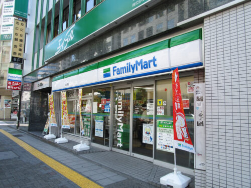 周辺施設　　　　　　　　　　　　　　　　　　　　　　　　　　　　　　　　　　　　　　　　　　　　　　　　　　　　　　　　　　　　　　　　　　　　　　　　ファミリーマート 上前津店より徒歩約１分